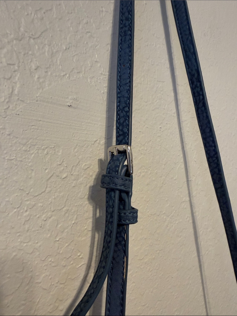 Street Level Navy Pebbled Bucket Crossbody Bag - Picture 4 of 6